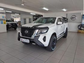 Nissan Navara 2.5D Le Plus D Cab 4X4 At