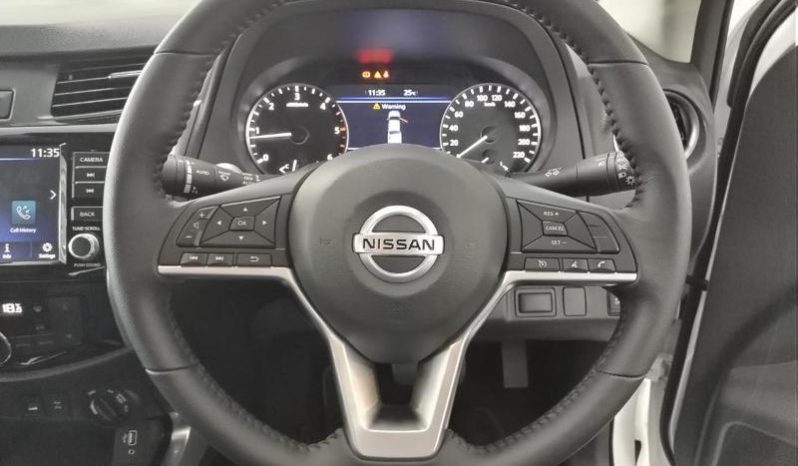 
								Nissan Navara 2.5D Le Plus D Cab 4X4 At full									