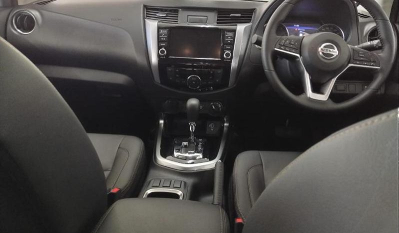 
								Nissan Navara 2.5D Le Plus D Cab 4X4 At full									