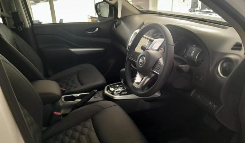 
								Nissan Navara 2.5D Le Plus D Cab 4X4 At full									
