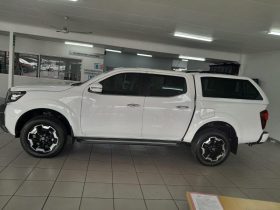 Nissan Navara 2.5D Le Plus D Cab 4X4 At