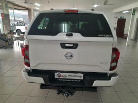 Nissan Navara 2.5D Le Plus D Cab 4X4 At
