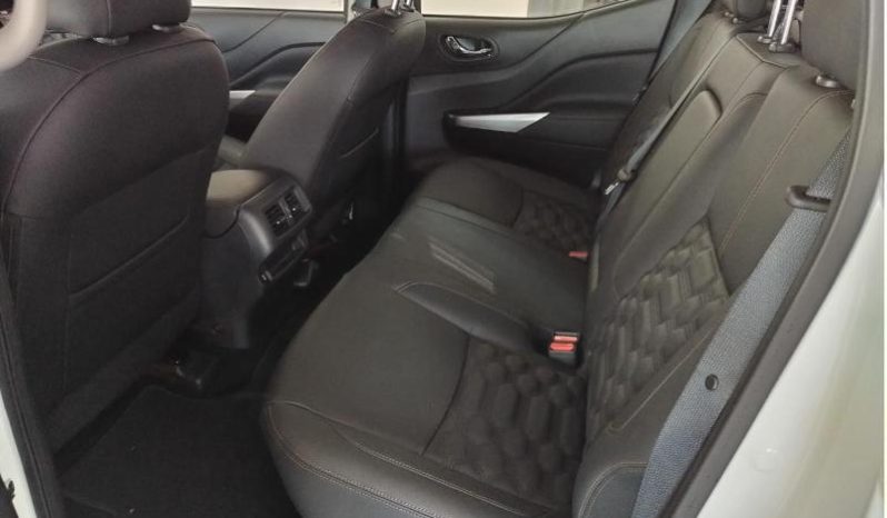 
								Nissan Navara 2.5D Le Plus D Cab 4X4 At full									