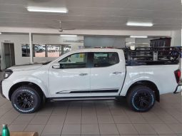 
										Nissan Navara 2.5D Le Plus D Cab 4X4 At full									