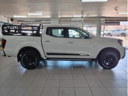 
										Nissan Navara 2.5D Le Plus D Cab 4X4 At full									