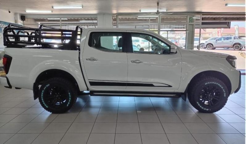 
								Nissan Navara 2.5D Le Plus D Cab 4X4 At full									