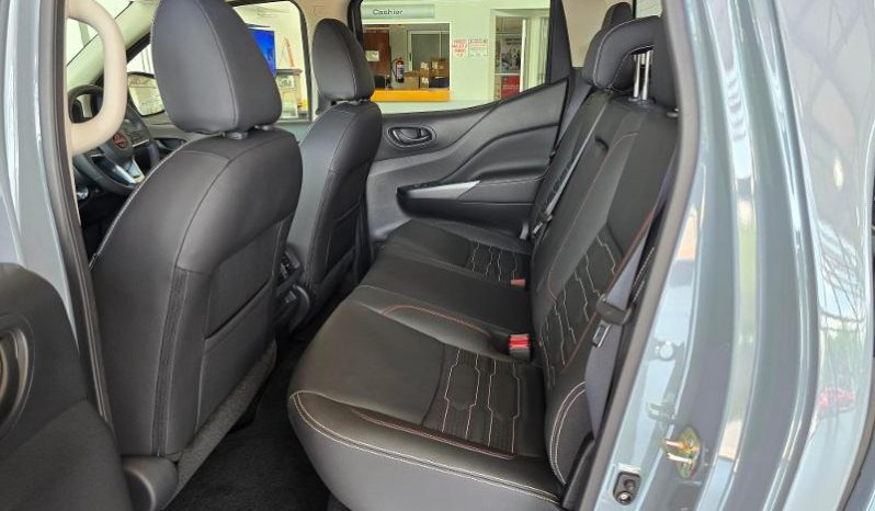 
								Nissan Navara 2.5D Pro-4X D Cab 4X4 At full									
