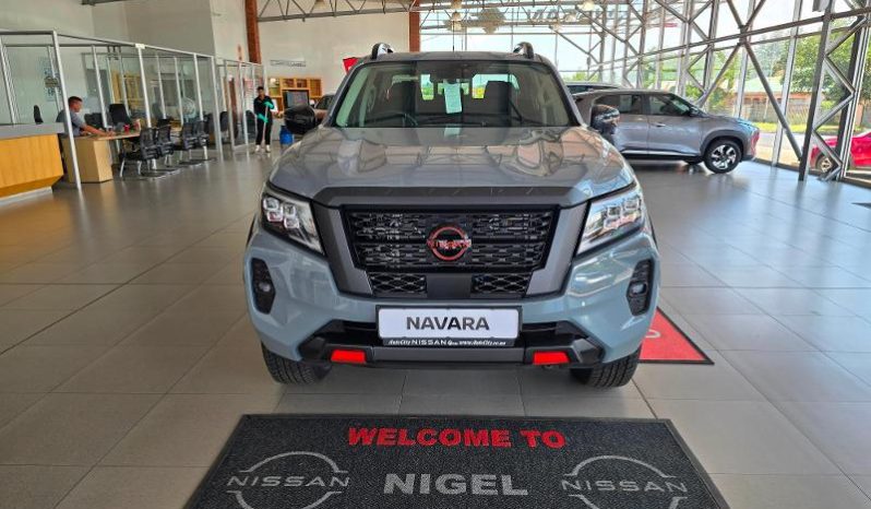 
								Nissan Navara 2.5D Pro-4X D Cab 4X4 At full									