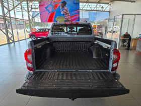 Nissan Navara 2.5D Pro-4X D Cab 4X4 At