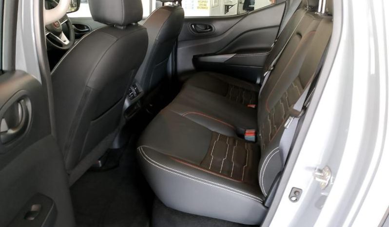 
								Nissan Navara 2.5D Pro-4X D Cab 4X4 At full									
