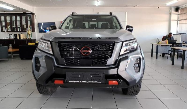 
								Nissan Navara 2.5D Pro-4X D Cab 4X4 At full									