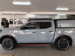 
										Nissan Navara 2.5D Pro-4X D Cab 4X4 At full									