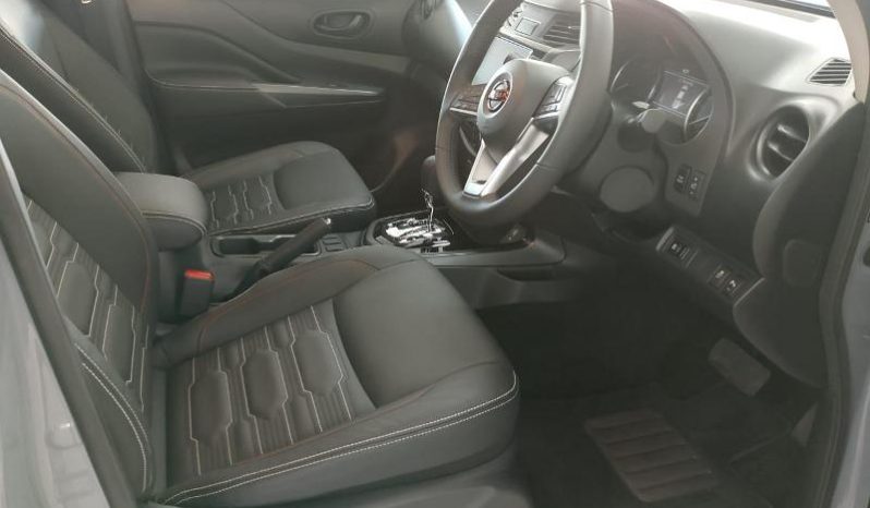 
								Nissan Navara 2.5D Pro-4X D Cab 4X4 At full									