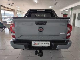 Nissan Navara 2.5D Pro-4X D Cab 4X4 At