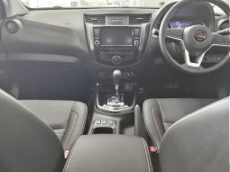 
										Nissan Navara 2.5D Pro-4X D Cab 4X4 At full									