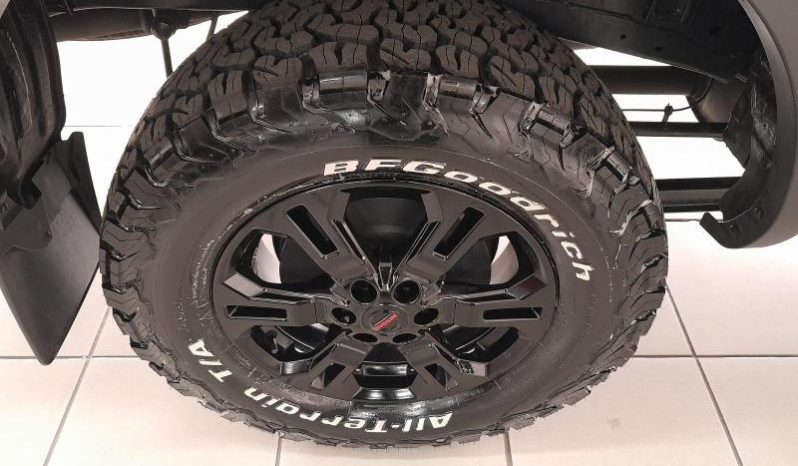 
								Nissan Navara 2.5D Pro-4X D Cab 4X4 At full									