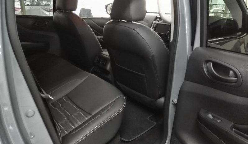 
								Nissan Navara 2.5D Pro-4X D Cab 4X4 At full									