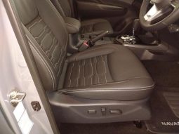 
										Nissan Navara 2.5D Pro-4X D Cab 4X4 At full									