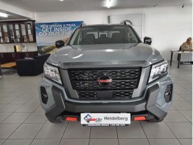 Nissan Navara 2.5D Pro-4X D Cab 4X4 At