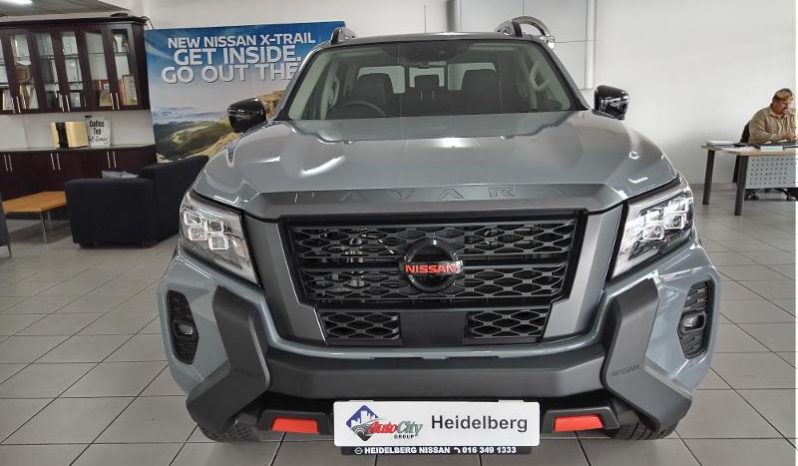 
								Nissan Navara 2.5D Pro-4X D Cab 4X4 At full									