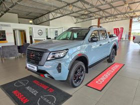 Nissan Navara 2.5D Pro-4X D Cab 4X4 At
