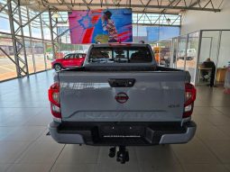 
										Nissan Navara 2.5D Pro-4X D Cab 4X4 At full									