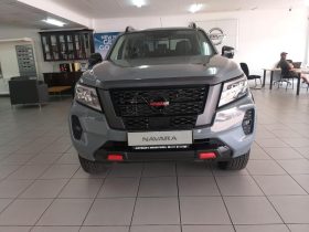 Nissan Navara 2.5D Pro-4X D Cab 4X4 At