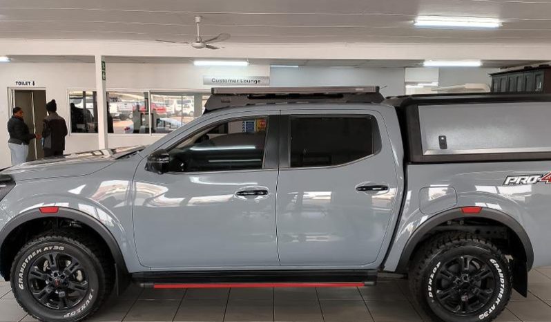 
								Nissan Navara 2.5D Pro-4X D Cab 4X4 At full									
