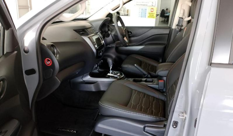 
								Nissan Navara 2.5D Pro-4X D Cab 4X4 At full									