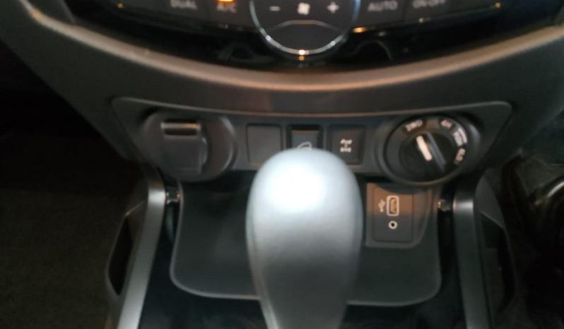 
								Nissan Navara 2.5D Pro-4X D Cab 4X4 At full									
