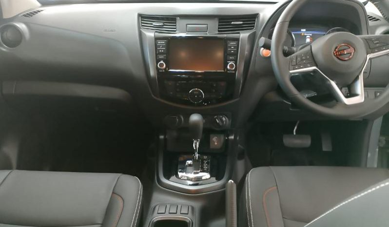 
								Nissan Navara 2.5D Pro-4X D Cab 4X4 At full									