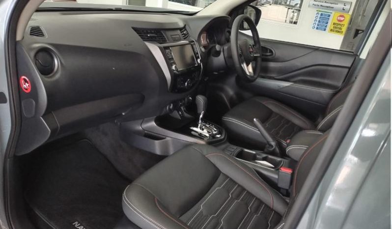 
								Nissan Navara 2.5D Pro-4X D Cab 4X4 At full									