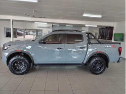 
										Nissan Navara 2.5D Pro-4X D Cab 4X4 At full									