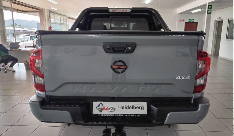 
								Nissan Navara 2.5D Pro-4X D Cab 4X4 At full									