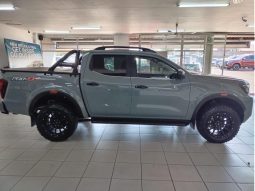 
										Nissan Navara 2.5D Pro-4X D Cab 4X4 At full									