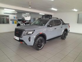 Nissan Navara 2.5D Pro-4X D Cab 4X4 At