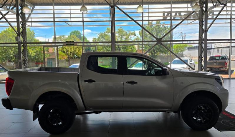 
								Nissan Navara 2.5D Se D Cab 4X2 At full									