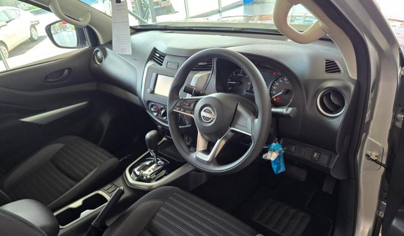 
								Nissan Navara 2.5D Se D Cab 4X2 At full									