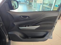 
										Nissan Navara 2.5D Se D Cab 4X2 At full									