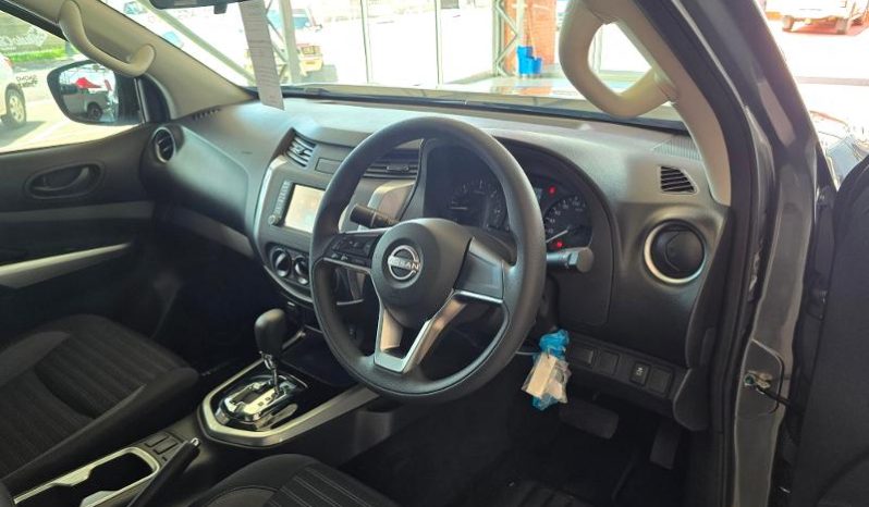 
								Nissan Navara 2.5D Se D Cab 4X2 At full									
