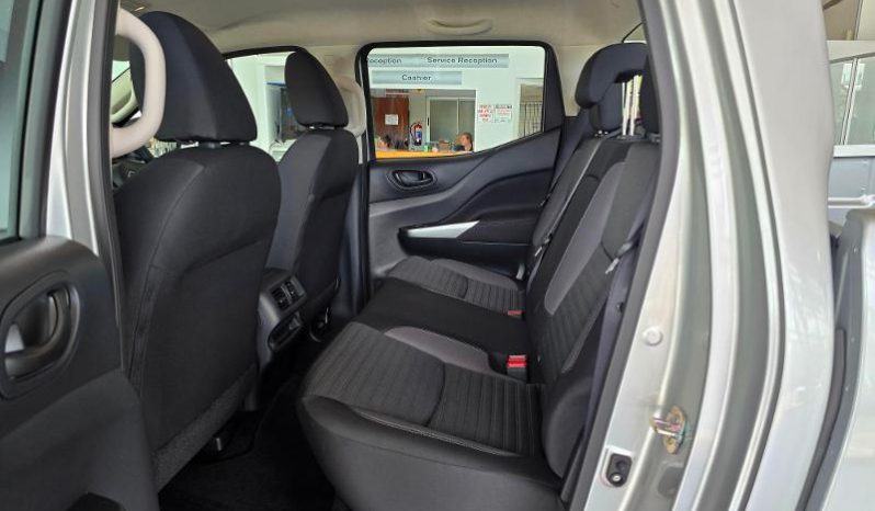 
								Nissan Navara 2.5D Se D Cab 4X2 At full									