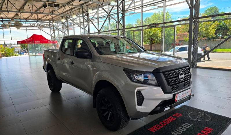 
								Nissan Navara 2.5D Se D Cab 4X2 At full									