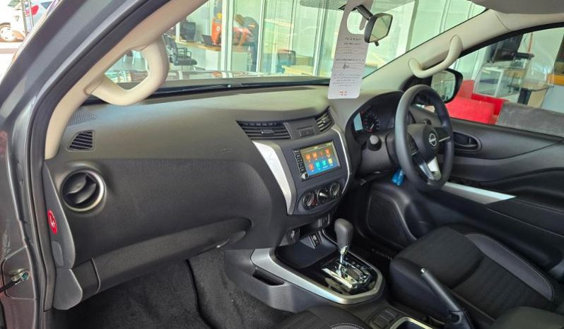 
								Nissan Navara 2.5D Se D Cab 4X2 At full									