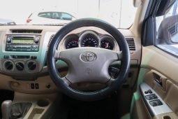 
										Toyota Fortuner 4.0 V6 4X4 At full									