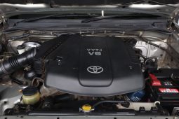 
										Toyota Fortuner 4.0 V6 4X4 At full									