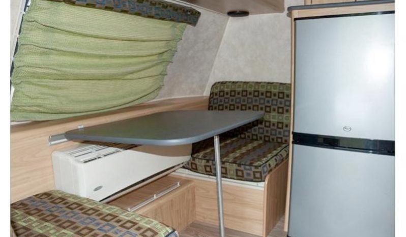 
								Caravan Gypsey Rascal full									