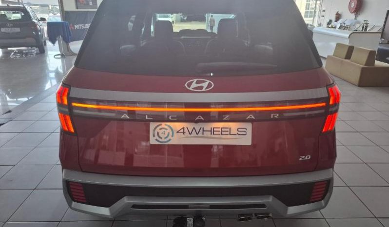 
								Hyundai Alcazar 2.0 Executive At full									