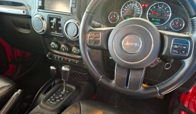 
								Jeep Wrangler Unlimited 3.6 Sahara At full									