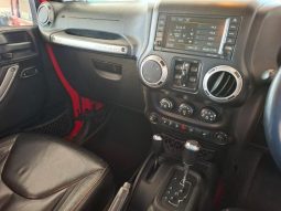 
										Jeep Wrangler Unlimited 3.6 Sahara At full									