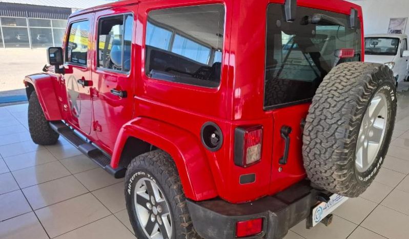 
								Jeep Wrangler Unlimited 3.6 Sahara At full									